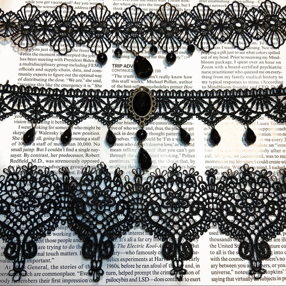 Hot Topic Jewelry - Lace Chokers Set
